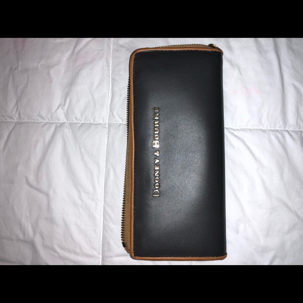 Dooney Wallet, great used condition